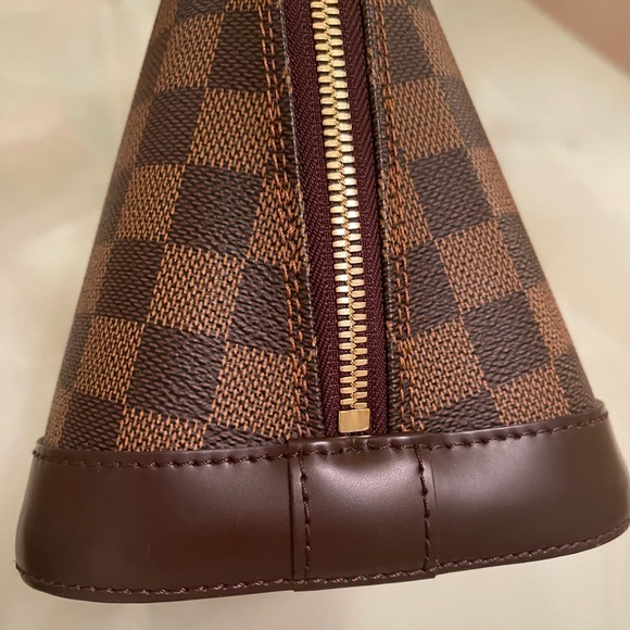 Authentic Louis Vuitton Alma Damier PM - Picture 5 of 16